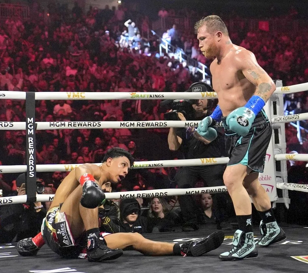 CANELO VENCE A MUNGUÍA EN LAS VEGAS