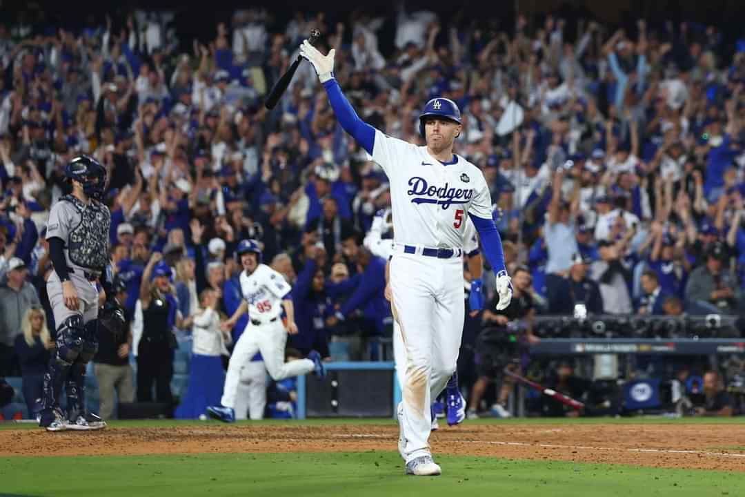 DODGERS DEJA EN EL TERRENO A YANKEES Y SE ADELANTA EN LA SERIE MUNDIAL