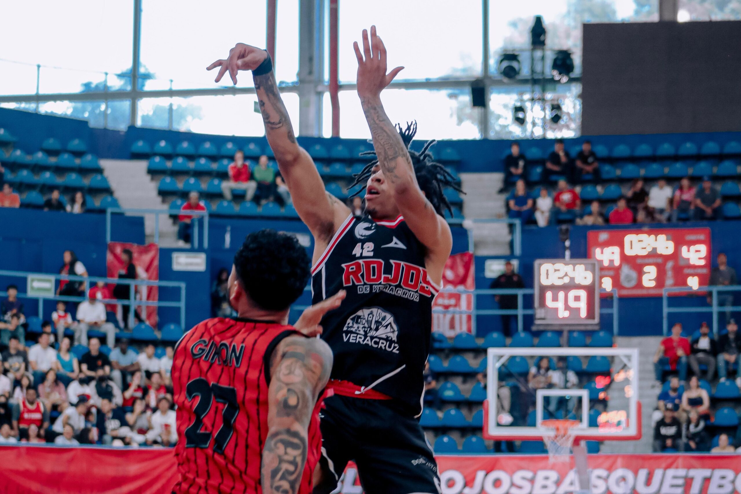 HALCONES ROJOS LE PEGA EN EL INFIERNO A LOS DIABLOS