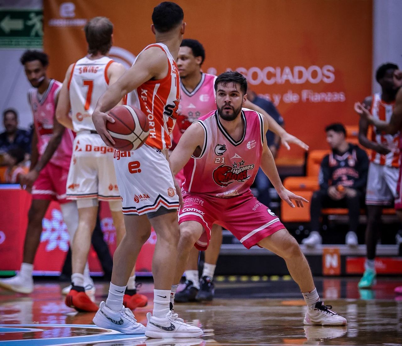 SOLES TOMA VENTAJA SOBRE HALCONES ROJOS EN EL PLAY IN